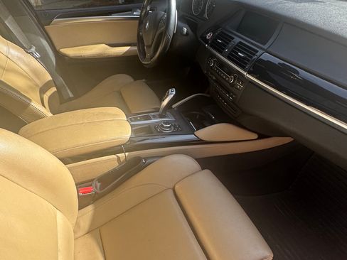 Used 2011 BMW X5 M image 11