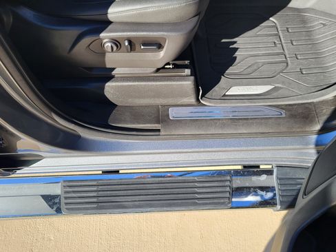 Used 2021 GMC Sierra 1500 SLT w/ SLT Premium Package image 22