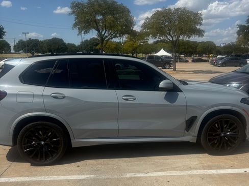 Used 2026 BMW X5 sDrive40i w/ M Sport Package RWD image 10