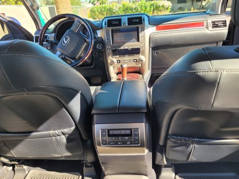 Used 2019 Lexus GX 460 Premium image 12