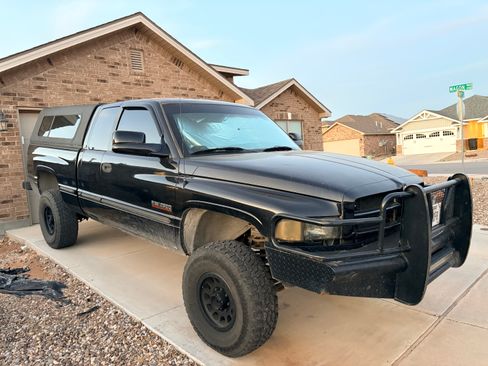 Used 1999 Dodge Ram 2500 Truck 4x4 Quad Cab image 11