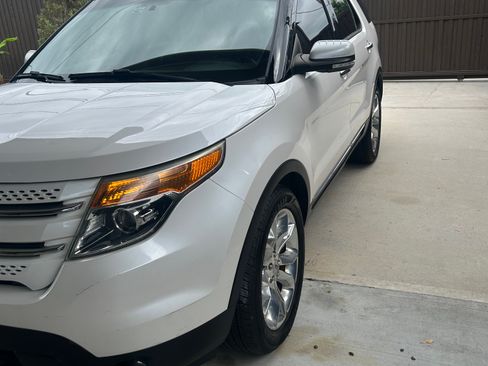 Used 2015 Ford Explorer Limited w/ Equipment Group 301A FWD image 16