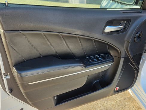 Used 2015 Dodge Charger SXT w/ Plus Group image 13