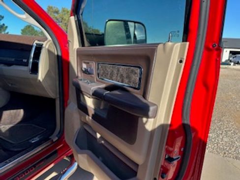 Used 2012 RAM 3500 Laramie Longhorn w/ Max Tow Pkg image 14