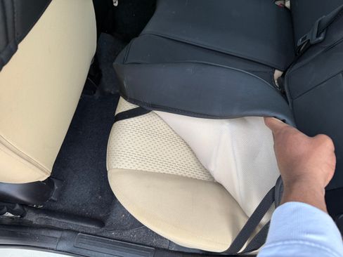 Used 2011 MAZDA MAZDA3 i Touring image 9