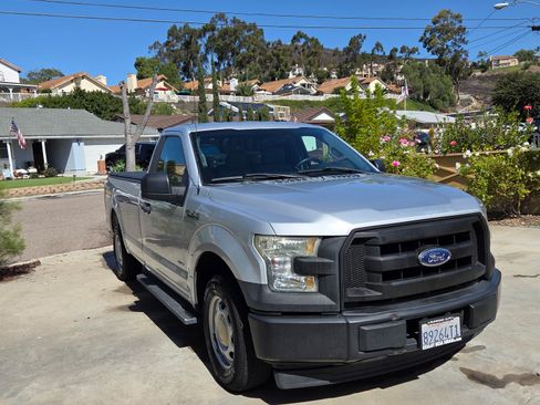 Used 2017 Ford F150 XL w/ Equipment Group 101A Mid image 10