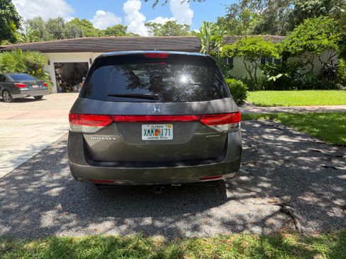 Used 2015 Honda Odyssey Touring image 8