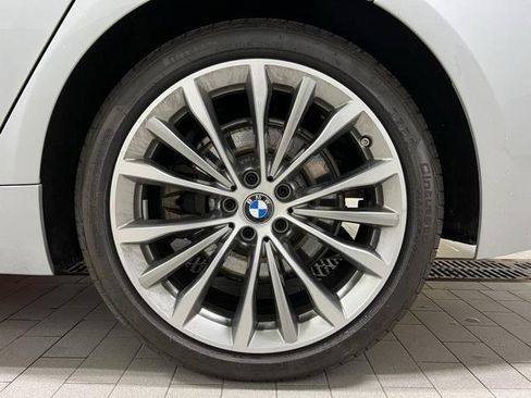 Used 2021 BMW 530i xDrive w/ Premium Package AWD/4WD image 6