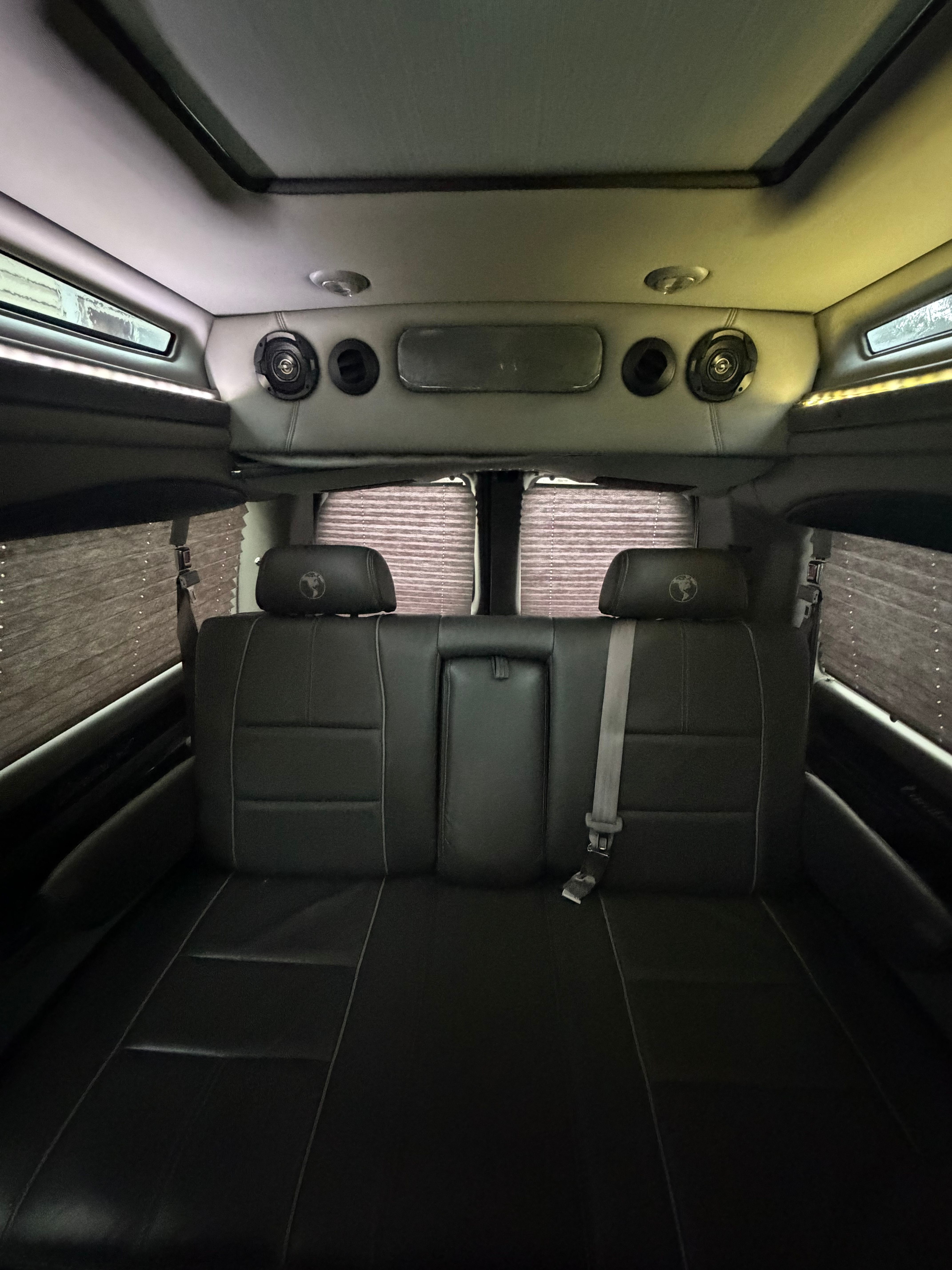 Used 2017 GMC Savana 2500 RWD image 16