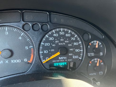 Used 1998 Chevrolet S10 Pickup LS w/ Preferred Equipment Group image 5