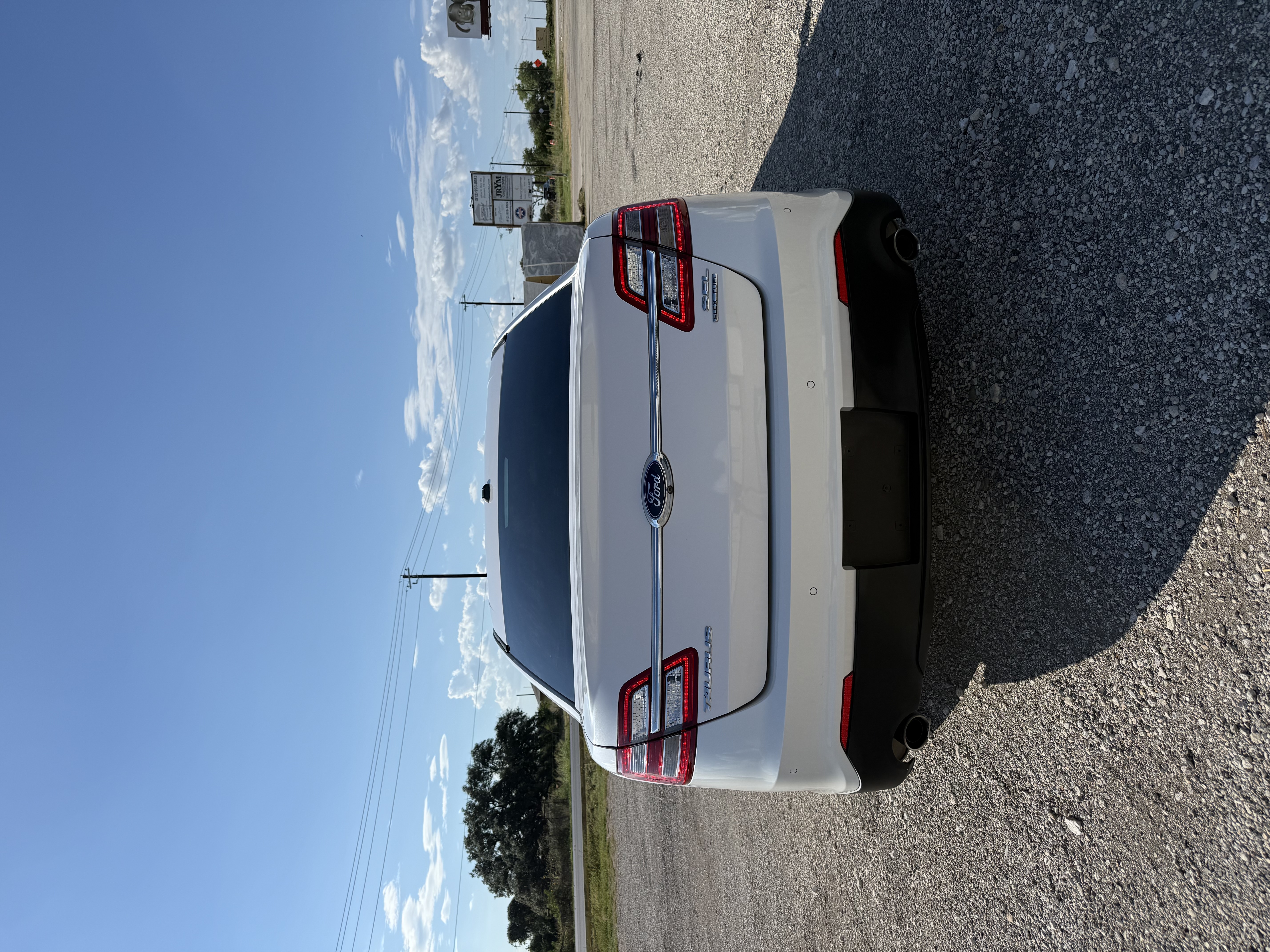 Used 2019 Ford Taurus SEL w/ Equipment Group 201A FWD image 6
