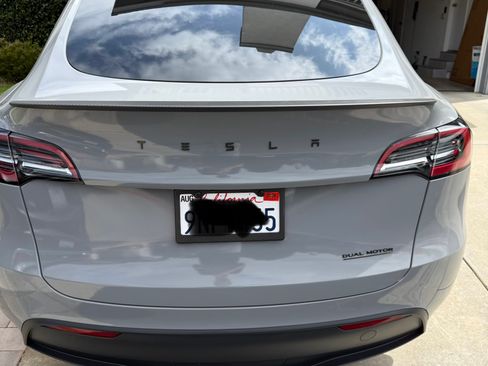 Used 2024 Tesla Model Y Performance AWD/4WD image 8