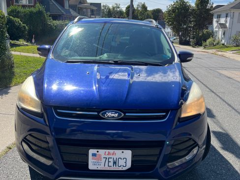 Used 2014 Ford Escape Titanium AWD/4WD image 4