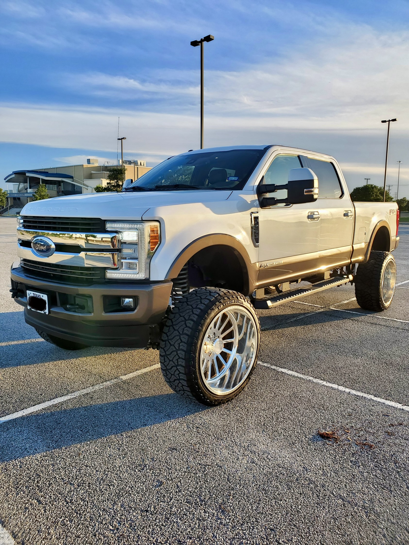 Used 2017 Ford F250 King Ranch w/ FX4 Off-Road Package AWD/4WD image 1