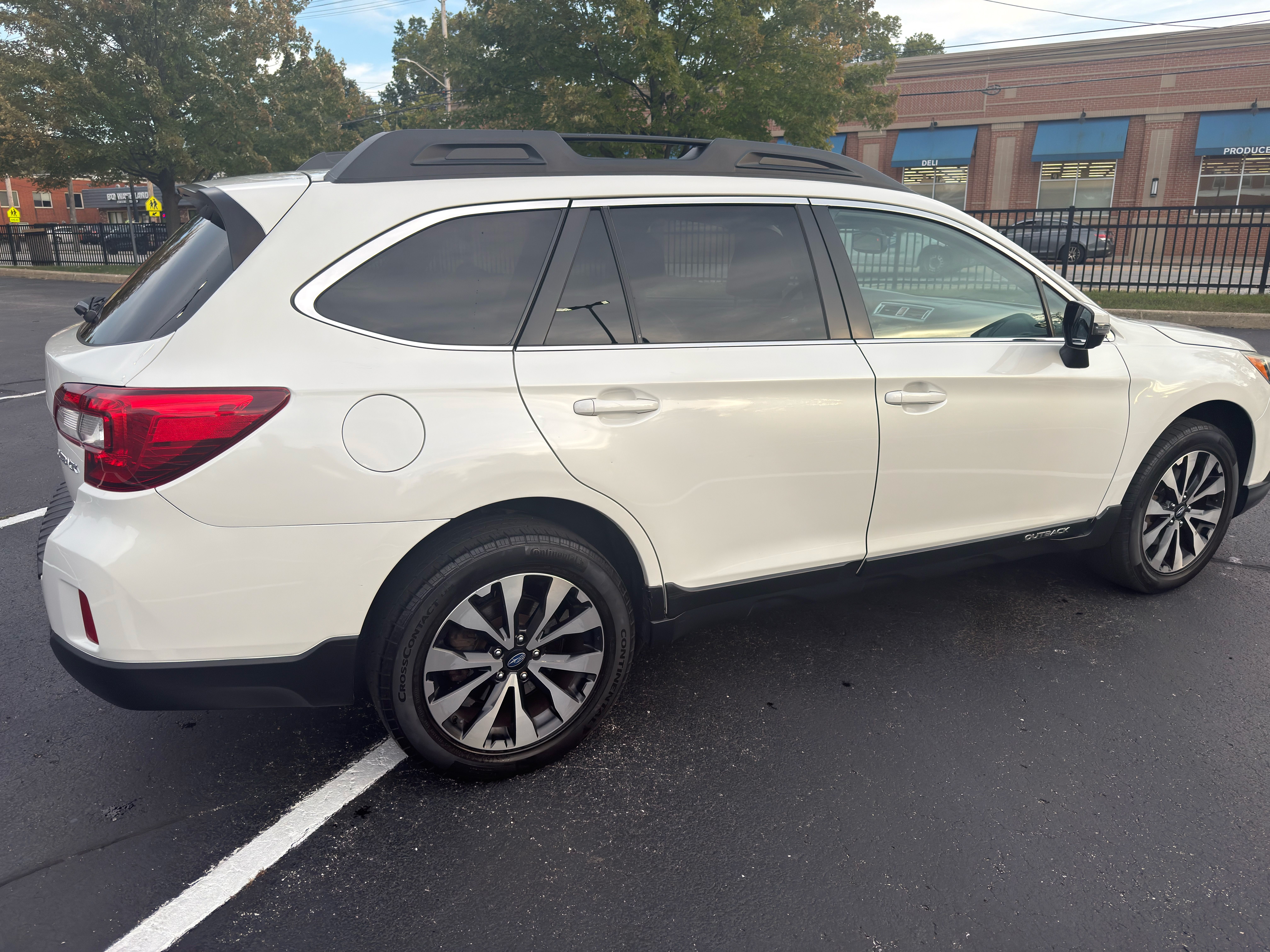 Used 2015 Subaru Outback 2.5i Limited AWD/4WD image 14