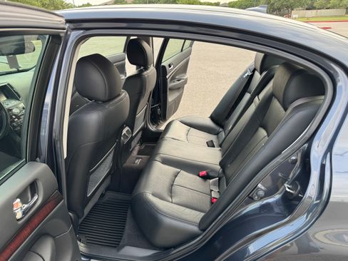 Used 2013 INFINITI G37 Journey w/ Premium Pkg image 24