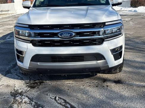 Used 2024 Ford Expedition Max Limited image 1
