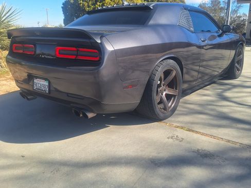 Used 2016 Dodge Challenger SRT Hellcat image 5