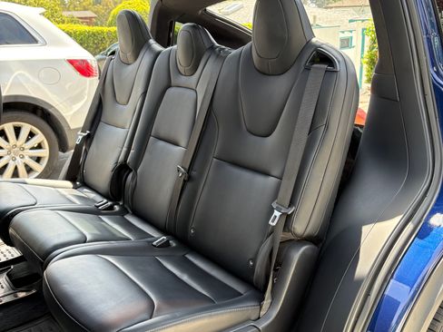 Used 2019 Tesla Model X Long Range image 18