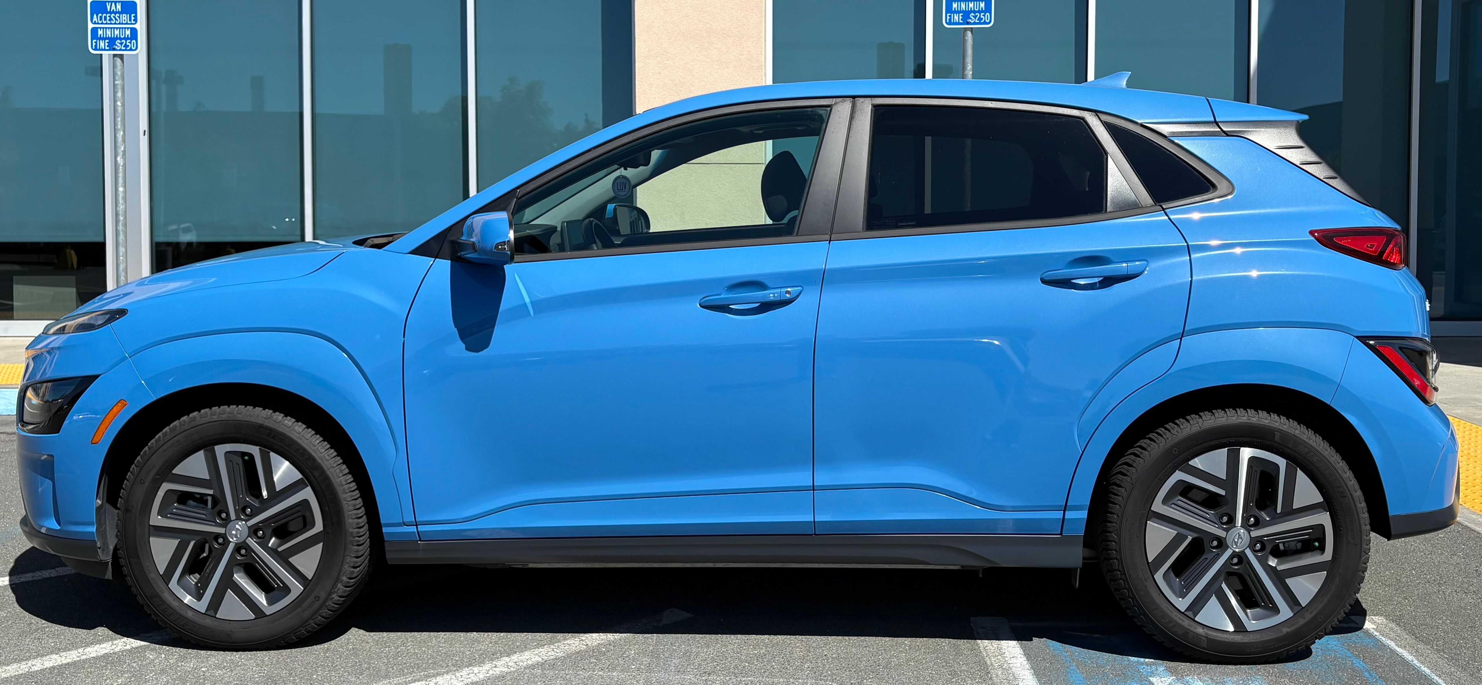 Used 2022 Hyundai Kona SEL w/ Convenience Package FWD image 1