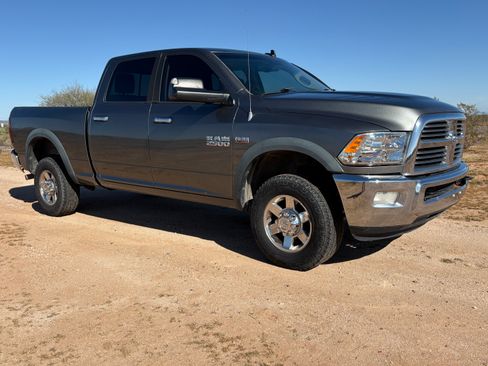 Used 2013 RAM 2500 Big Horn image 2