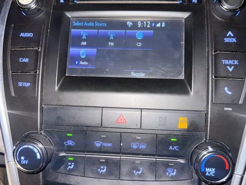 Used 2015 Toyota Camry LE FWD image 17