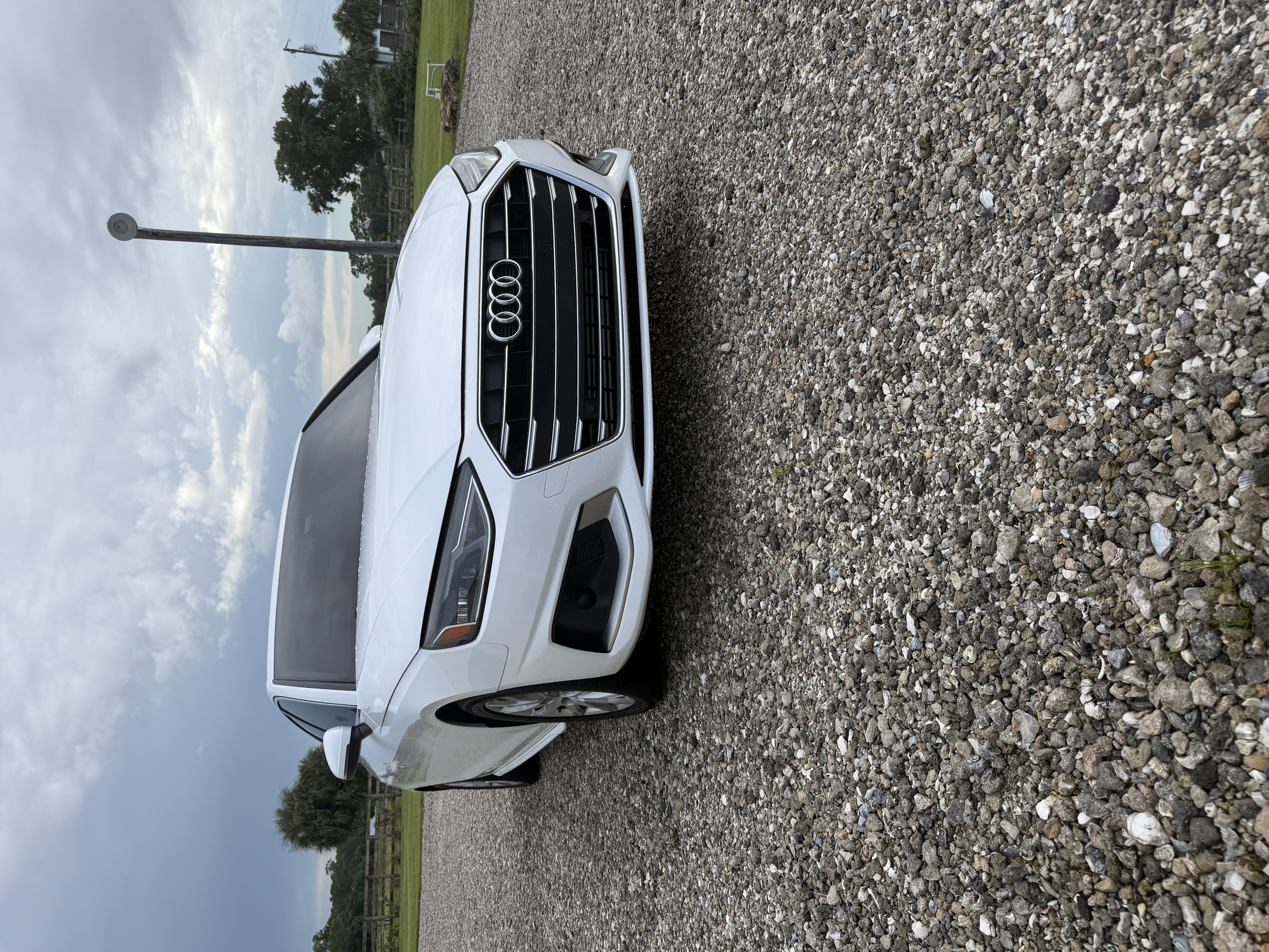 Used 2020 Audi A4 2.0T Premium w/ Convenience Package FWD image 1