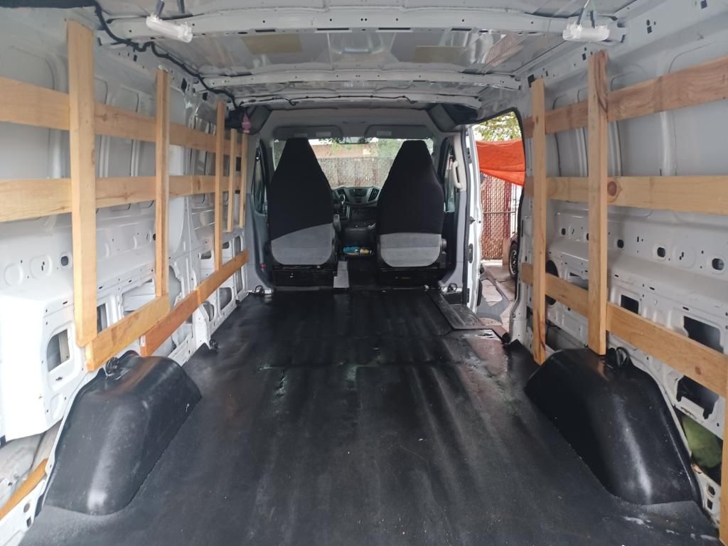 Used 2015 Ford Transit 150 148 Low Roof RWD image 4