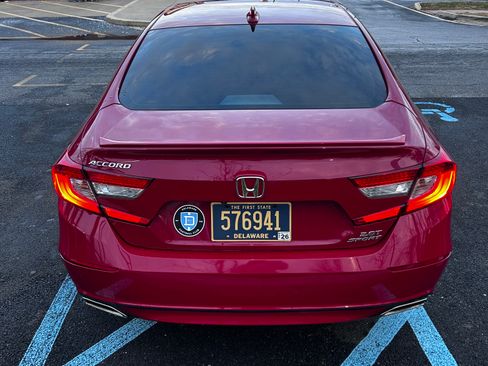 Used 2019 Honda Accord Sport image 2