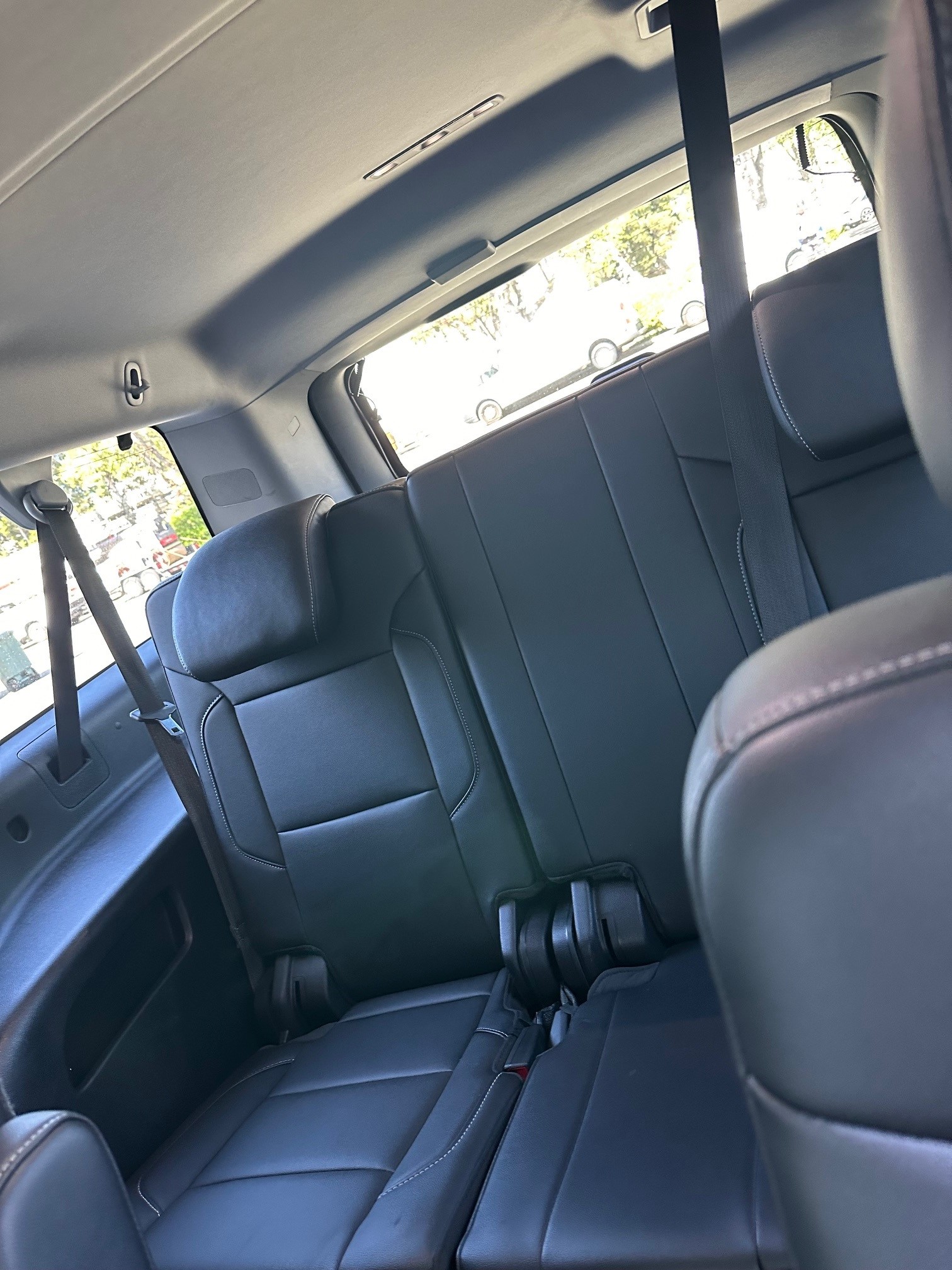 Used 2019 Chevrolet Suburban LT RWD image 7