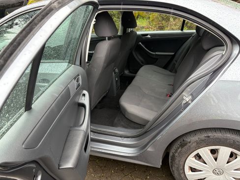 Used 2015 Volkswagen Jetta S image 6