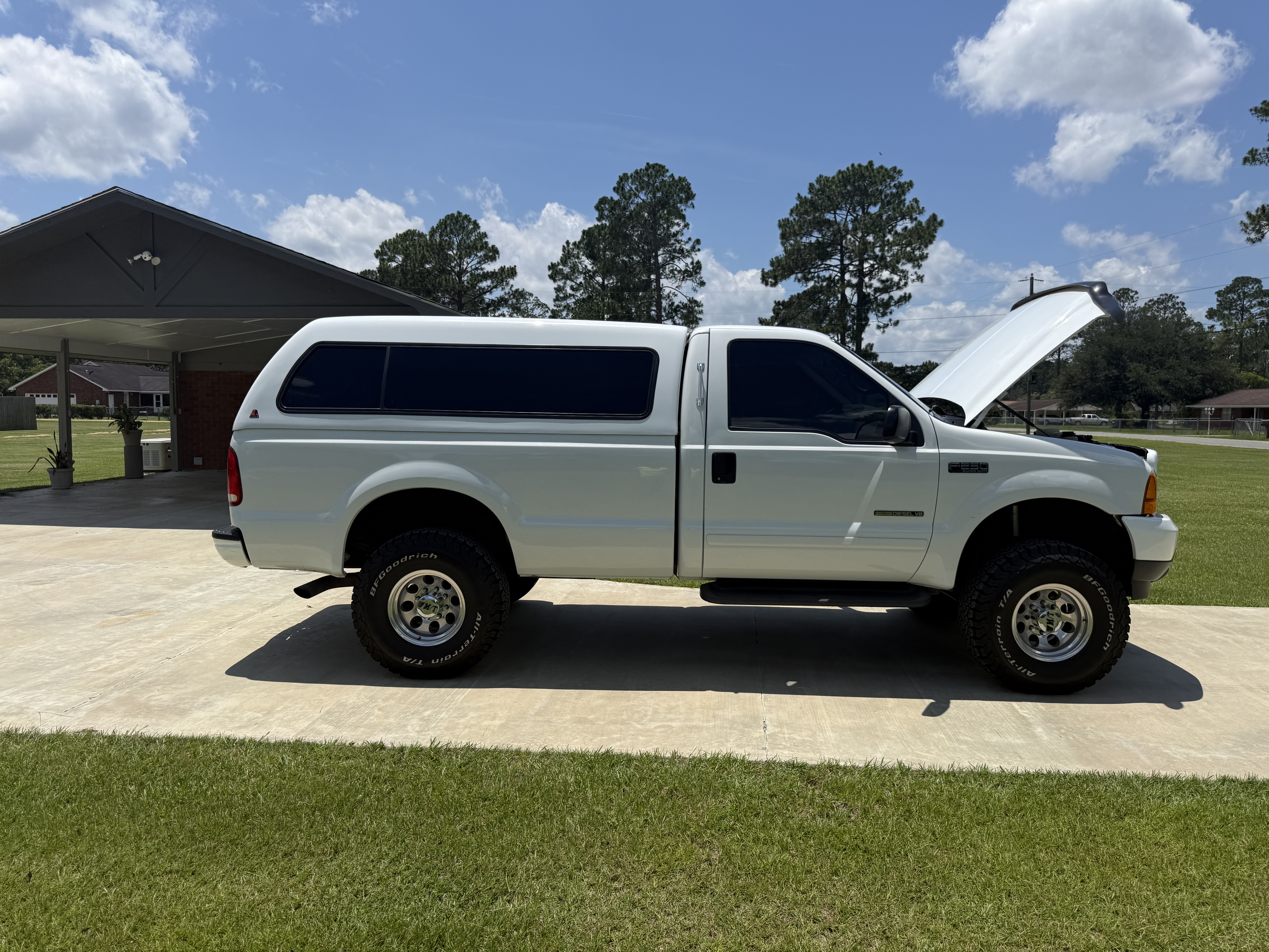 Used 2001 Ford F250 4x4 Regular Cab Super Duty image 2