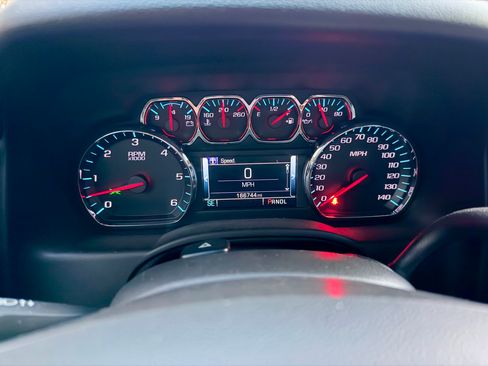 Used 2017 Chevrolet Suburban Premier image 6