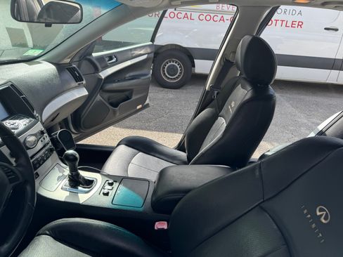 Used 2009 INFINITI G37 x Sedan image 13