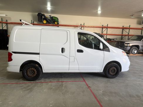 Used 2015 Nissan NV200 SV w/ Technology Package image 6