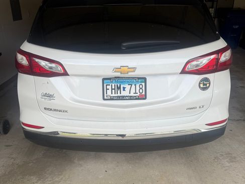 Used 2020 Chevrolet Equinox LT AWD/4WD image 2