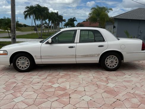 Used 2003 Mercury Grand Marquis GS image 2