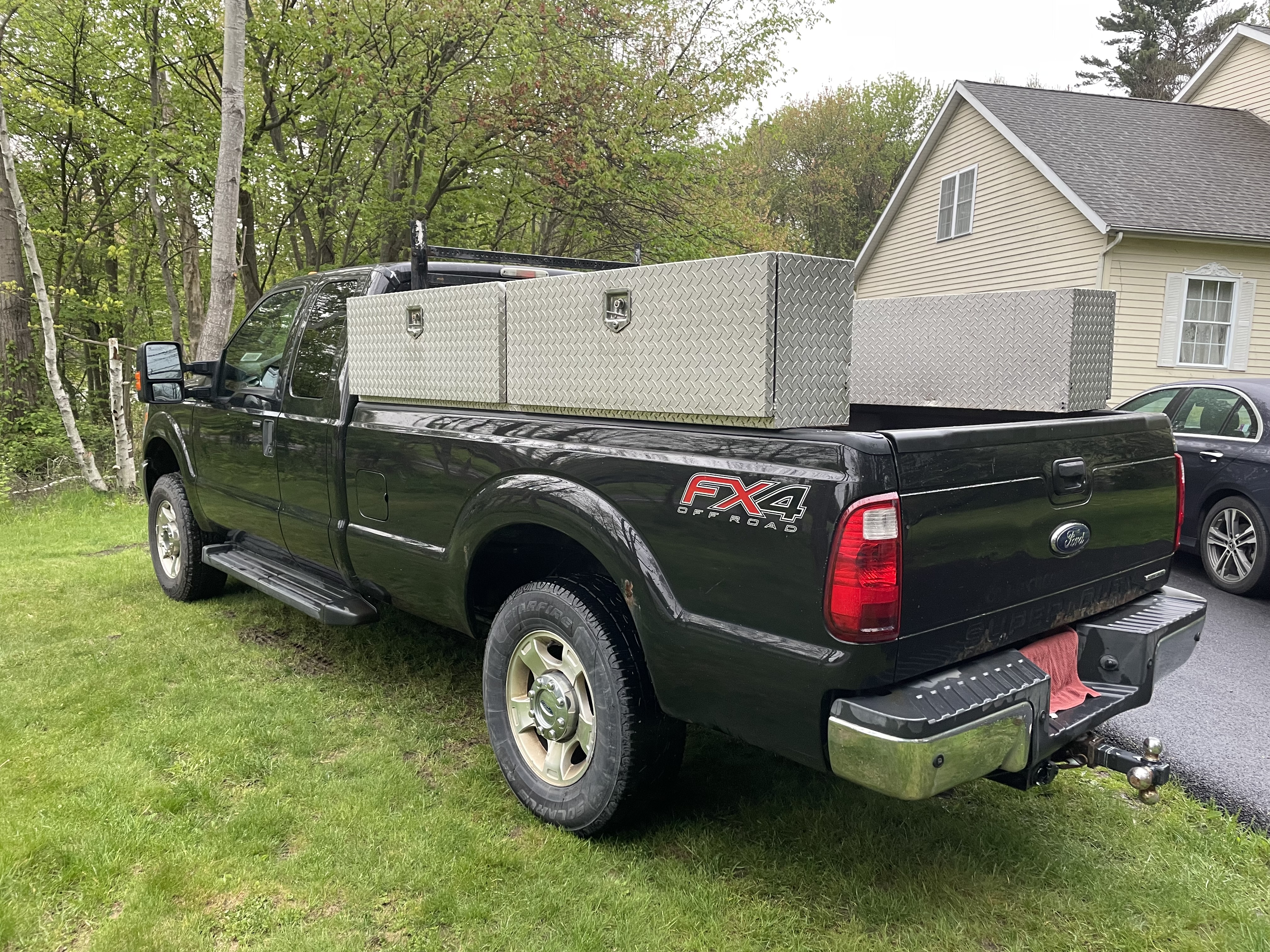 Used 2013 Ford F250 XLT w/ XLT Value Pkg AWD/4WD image 2