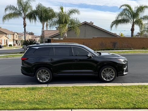 Used 2024 Lexus TX 350 AWD w/ Technology Package image 5