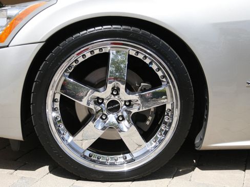 Used 2006 Cadillac XLR image 15