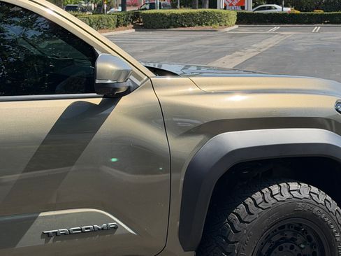 Used 2024 Toyota Tacoma TRD Off-Road w/ TRD Off Road Premium Package AWD/4WD image 6