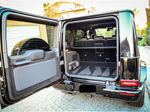 Used 2023 Mercedes-Benz G 550 image 17