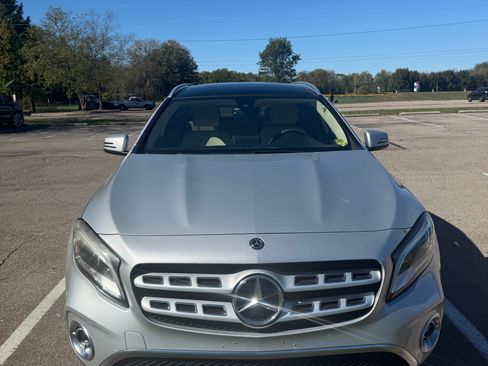Used 2019 Mercedes-Benz GLA 250 4MATIC image 4