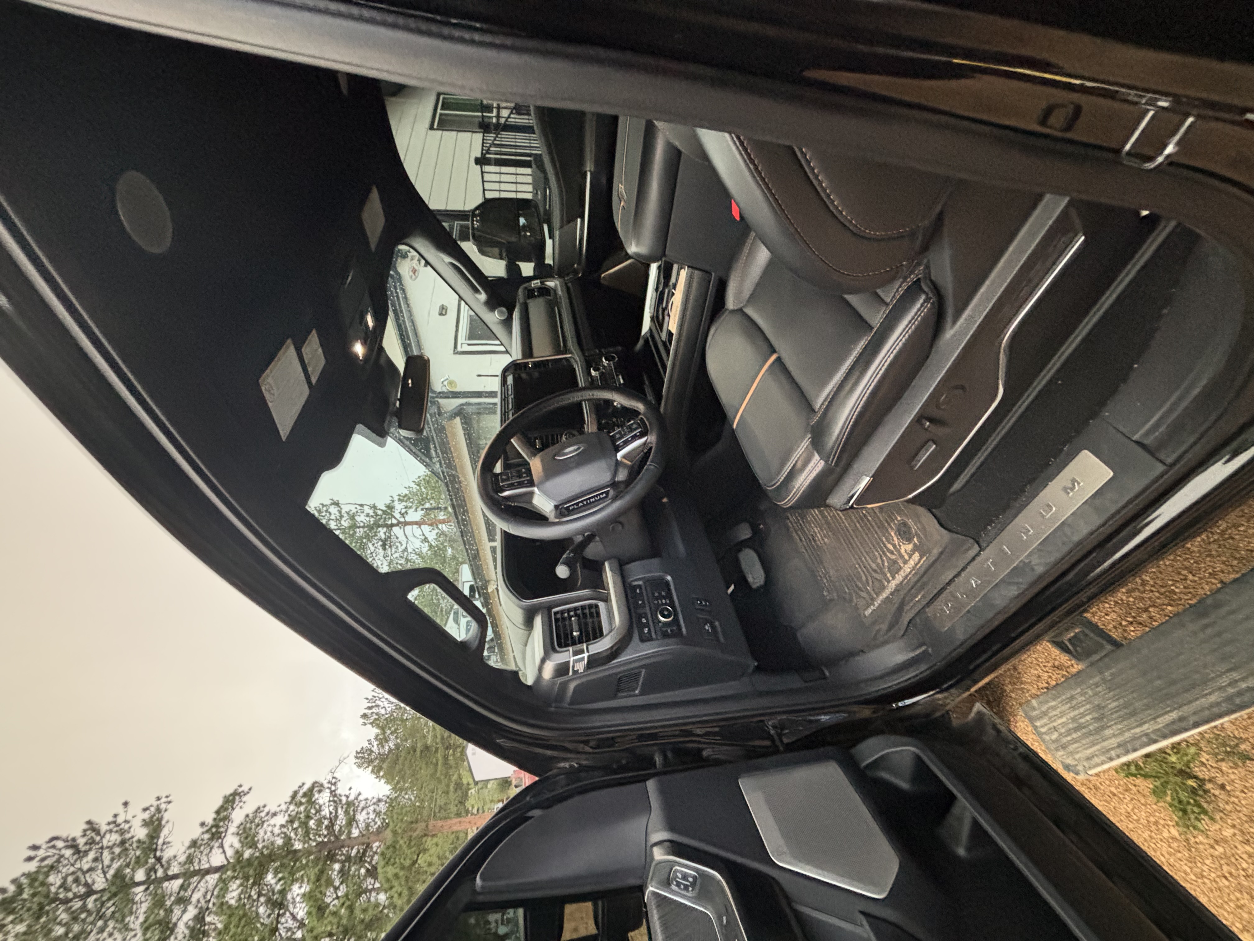 Used 2024 Ford F350 Platinum w/ FX4 Off-Road Package AWD/4WD image 5