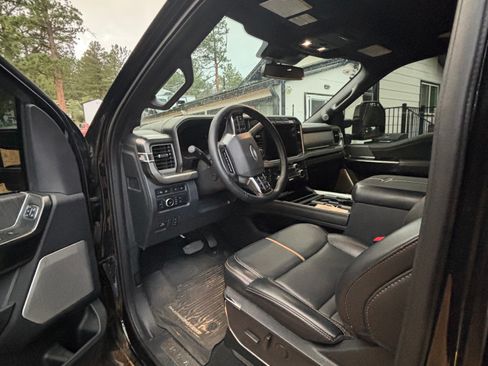 Used 2024 Ford F350 Platinum w/ FX4 Off-Road Package AWD/4WD image 5