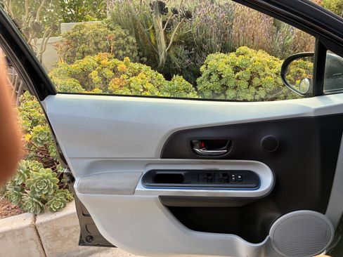 Used 2012 Toyota Prius C Three FWD image 16