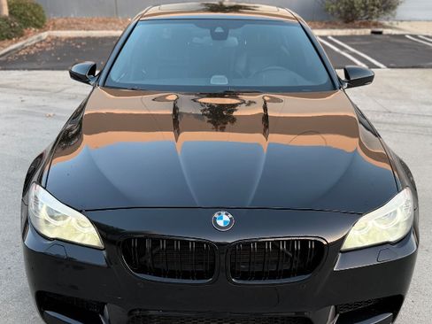 Used 2013 BMW M5 image 1