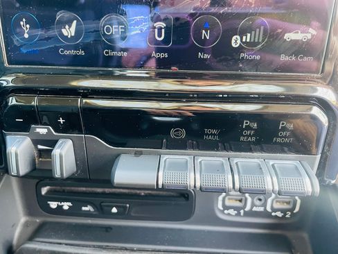 Used 2019 RAM 2500 Laramie AWD/4WD image 12