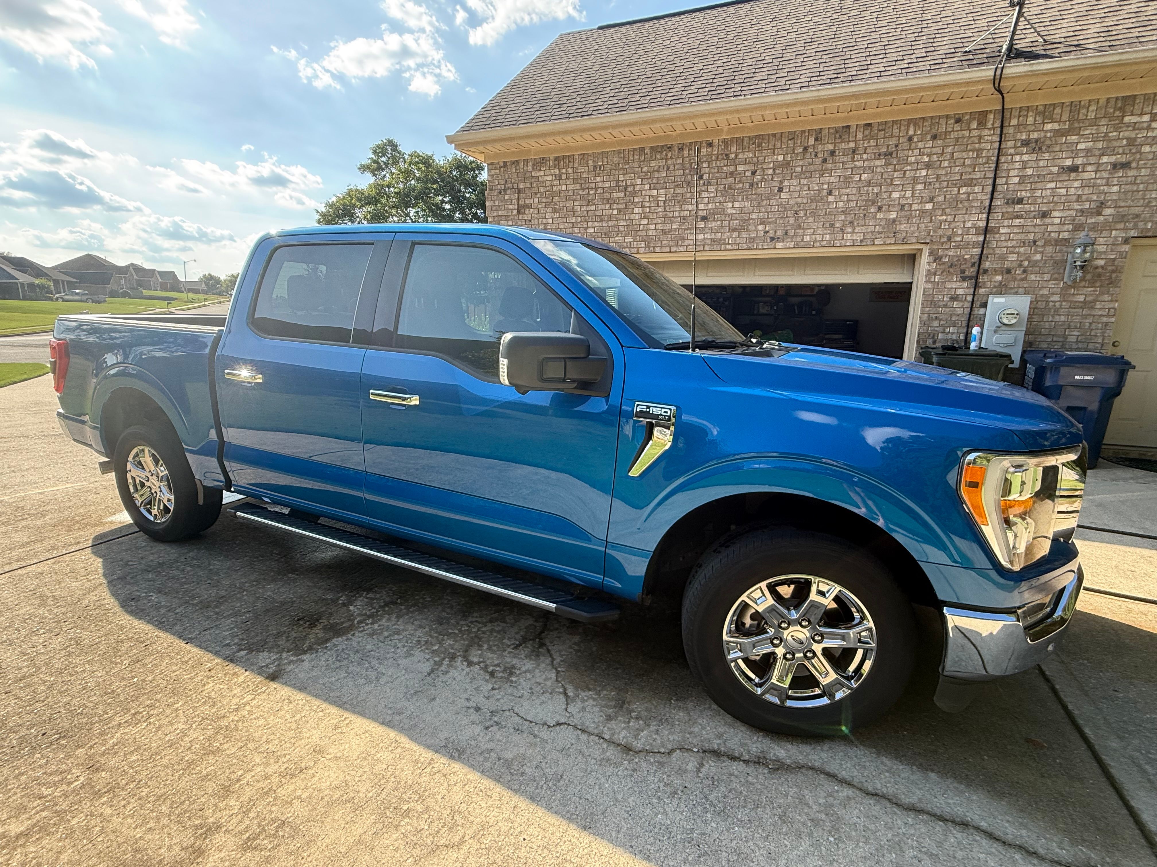 Used 2021 Ford F150 XLT w/ Equipment Group 302A High RWD image 16