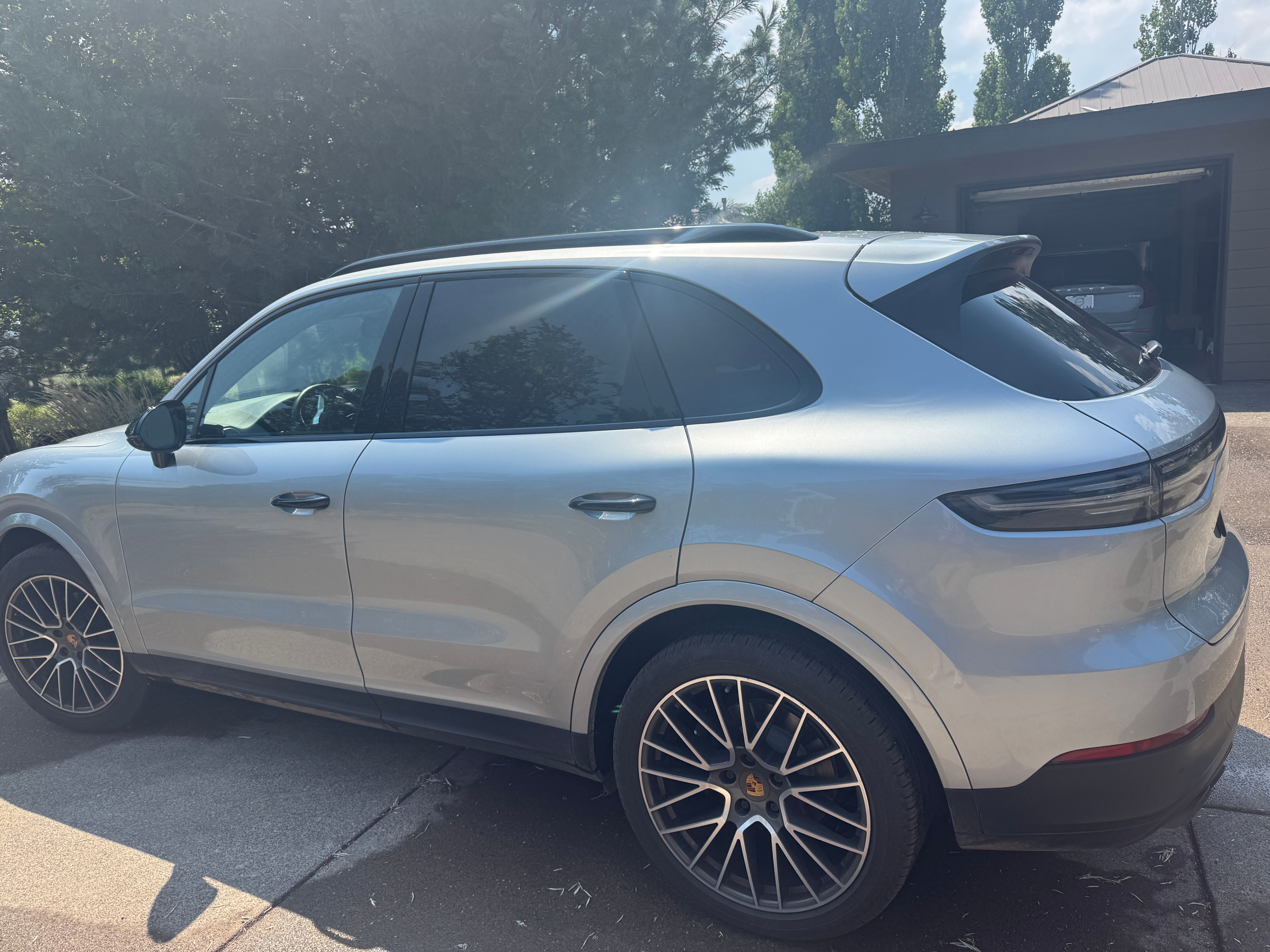 Used 2020 Porsche Cayenne AWD/4WD image 6